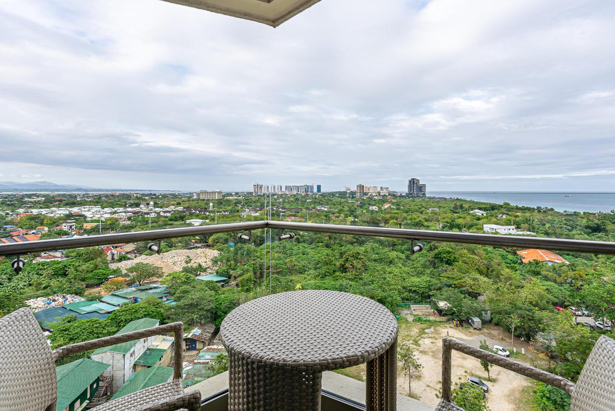 14Dc Tambuli Seaside Living Apartman Lapu-Lapu City Kültér fotó
